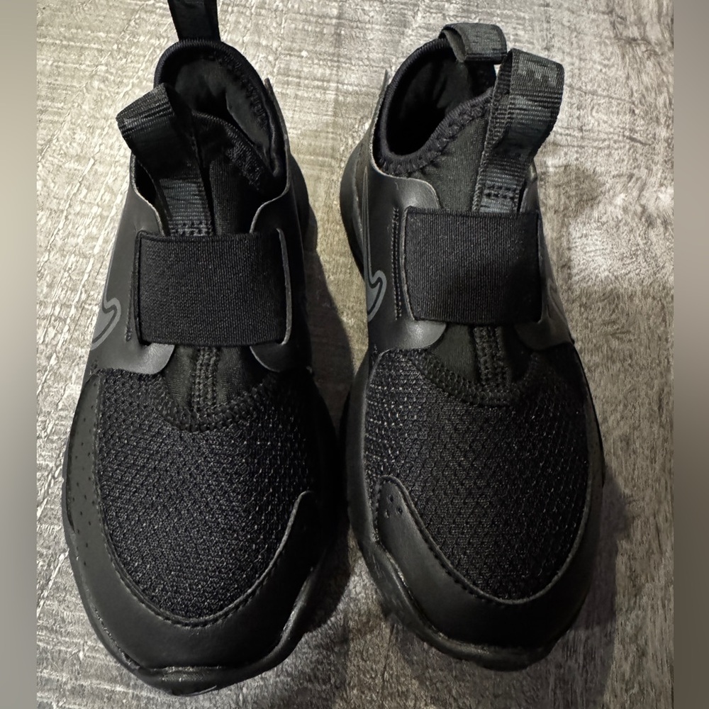 Nike Kids Black Slip-On Sneakers